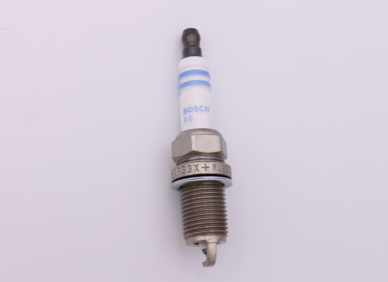 0242240649 BOSCH СВЕЧА ЗАЖИГАНИЯ 2.0-2.5 6V (ЭПИКА МАГНУС) (ITTRIUM)