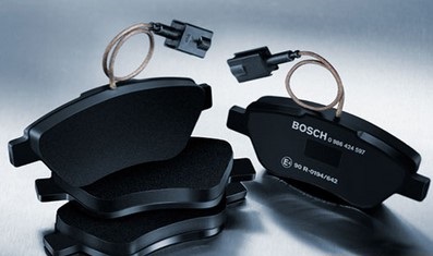 0986494019 BOSCH КОЛОДКИ ТОРМОЗНЫЕ ПЕРЕДНИЕ КОМПЛЕКТ С ДАТЧИКОМ ИЗНОСА 146 X 54.7 X 19.6