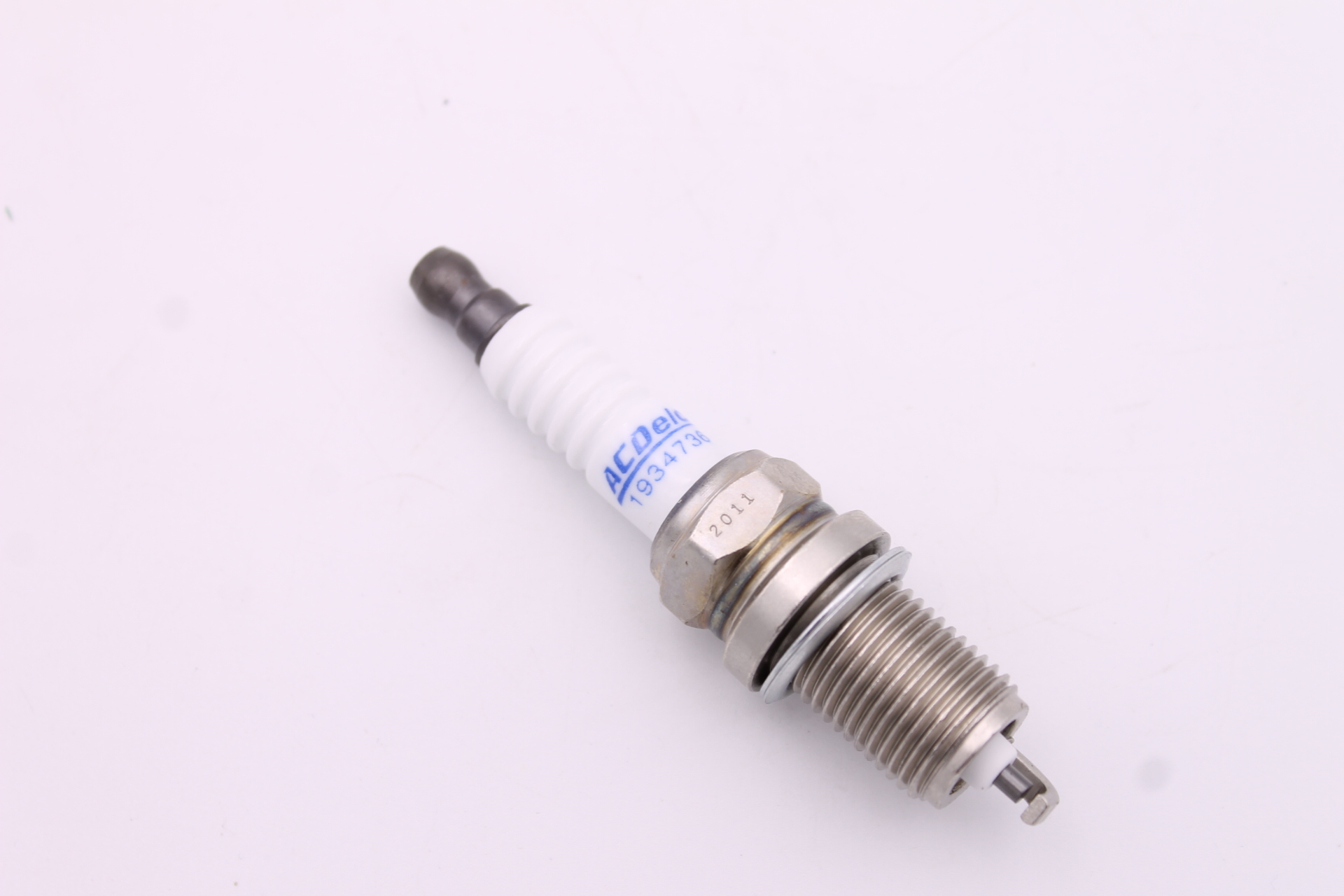 19347364 DELCOPARTS СВЕЧА ЗАЖИГАНИЯ 16-КЛАПАН (АВЕО 1.4 101 Л.C. / КРУЗ 1.8-1.6 (113 /124 Л. С.)) ORLANDO 1.8