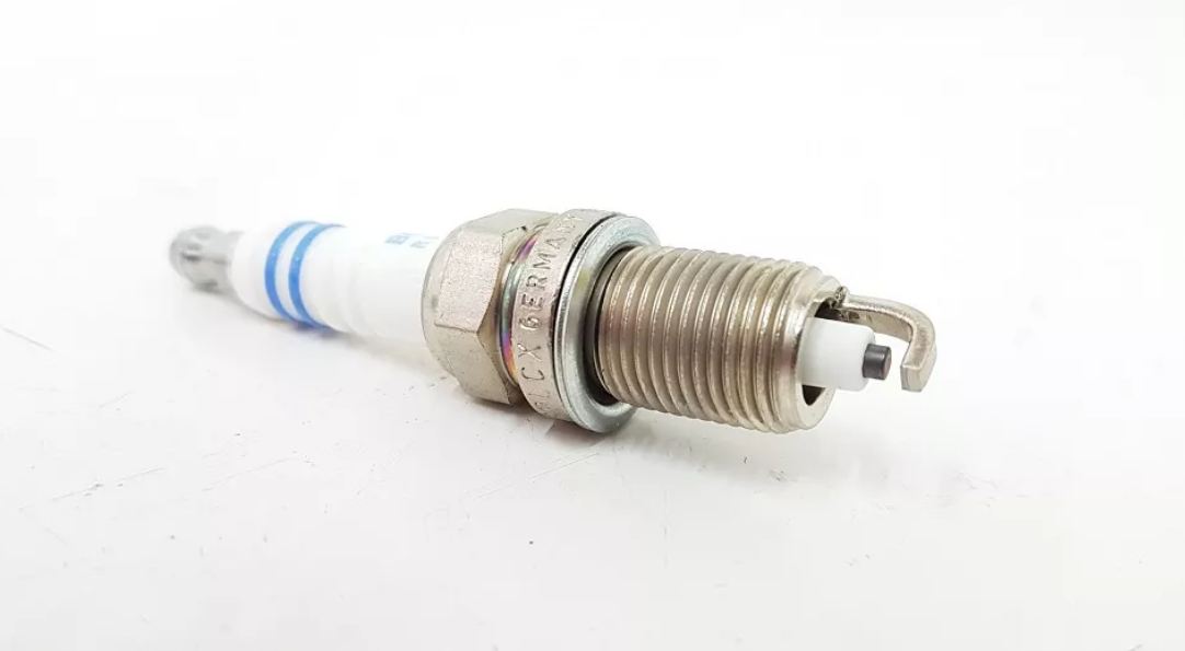 25193473 GENERAL MOTORS СВЕЧА ЗАЖИГАНИЯ 16-КЛАПАН (АВЕО 1.4 101 Л.C. / КРУЗ 1.8-1.6 (113 /124 Л. С.)) ORLANDO 1.8