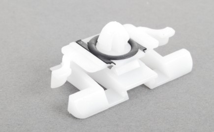 8J0853909A VAG ПРУЖИННЫЙ ЗАЖИМ