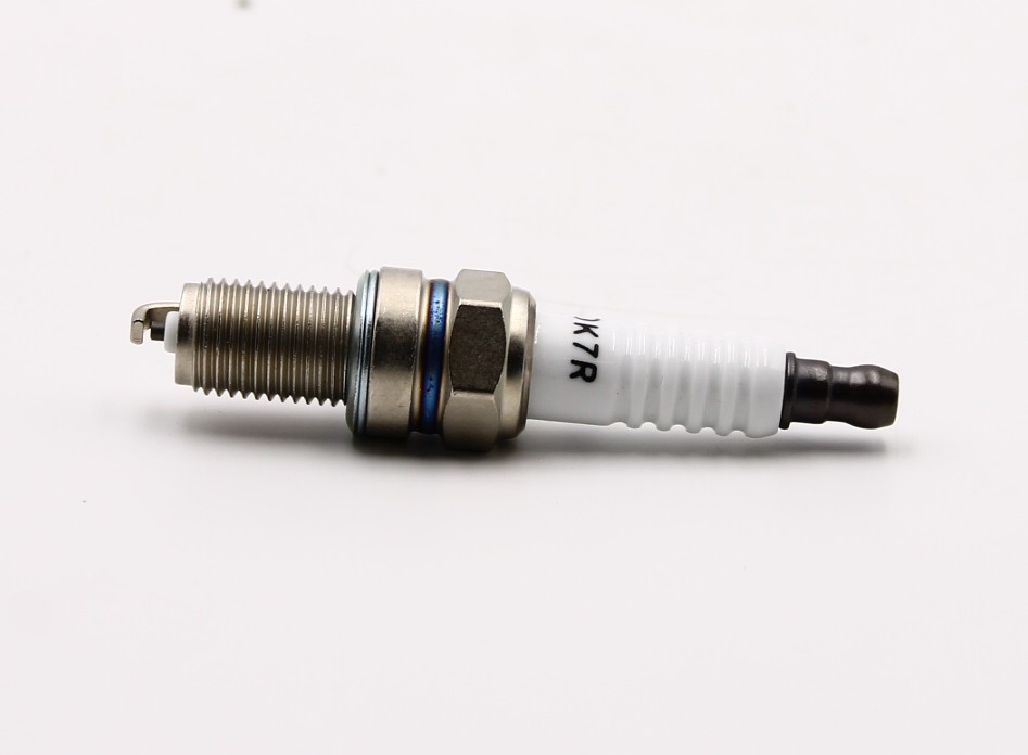 EA0120400 CHANGAN СВЕЧА ЗАЖИГАНИЯ ALSVIN